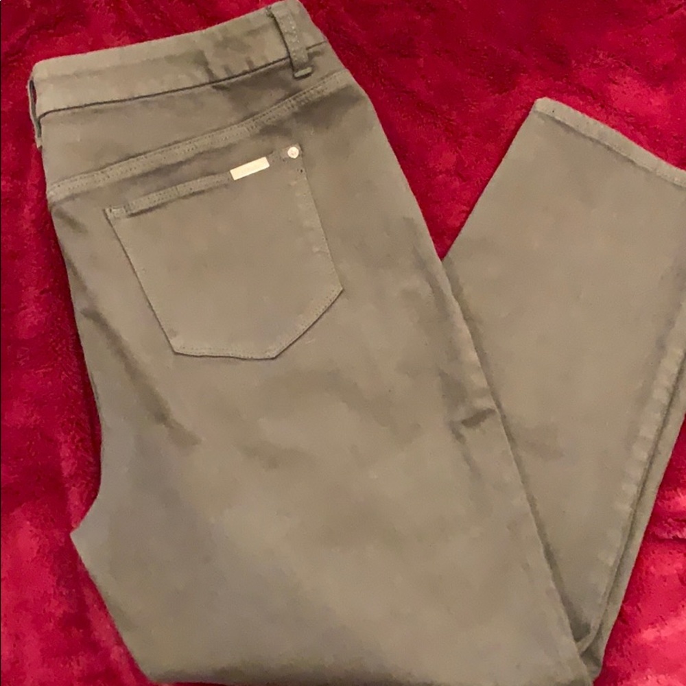 Jeans - Picture 3 of 4